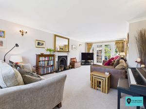 Living Room- click for photo gallery